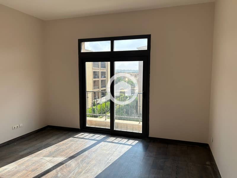 18 5b443734-2f8f-48d7-9db2-1868f6b449c5. jpeg