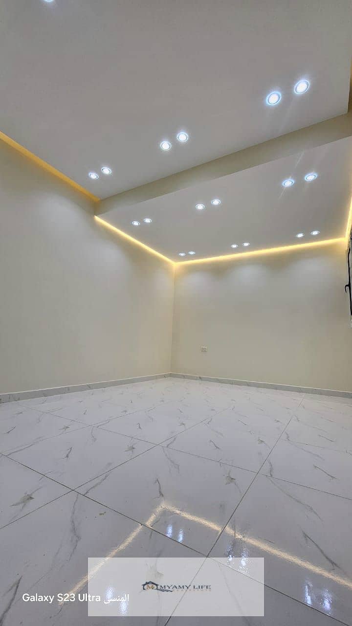 2 WhatsApp Image 2025-11-05 at 10.57. 21 AM (1). jpeg