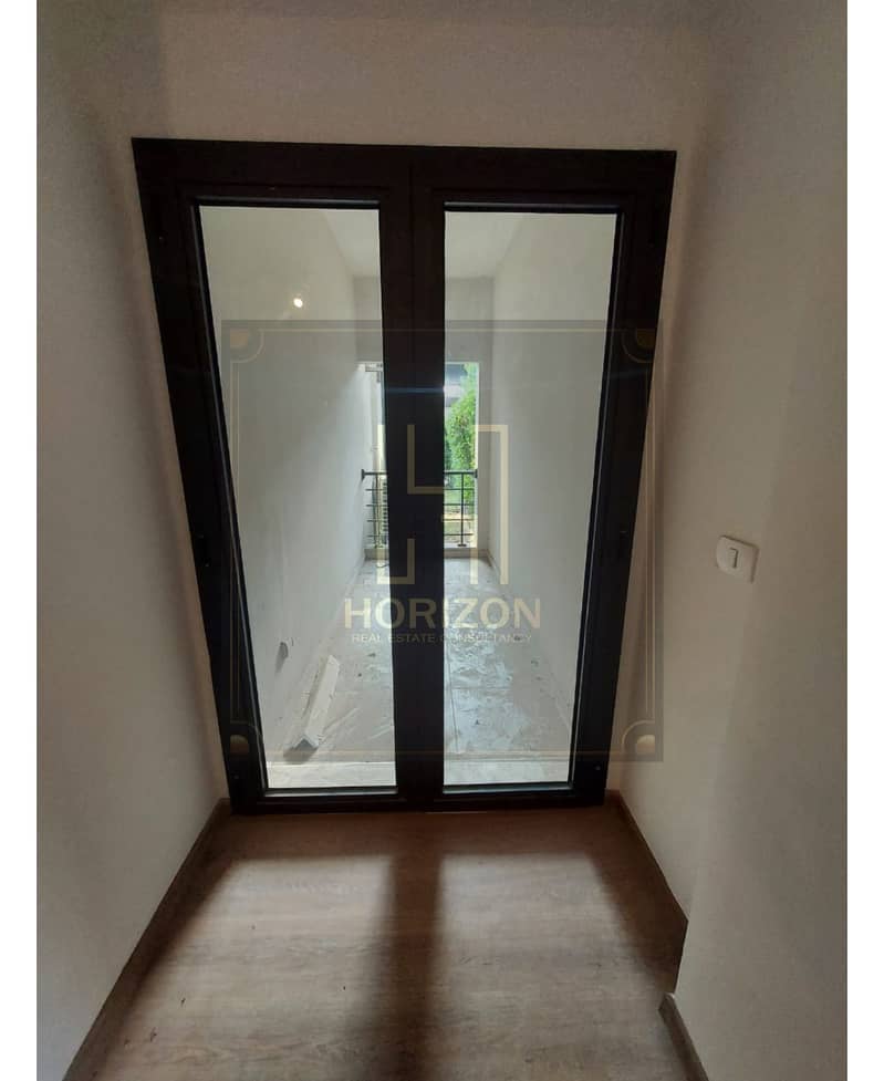 8 WhatsApp Image 2025-11-01 at 7.24. 12 PM (1). jpg