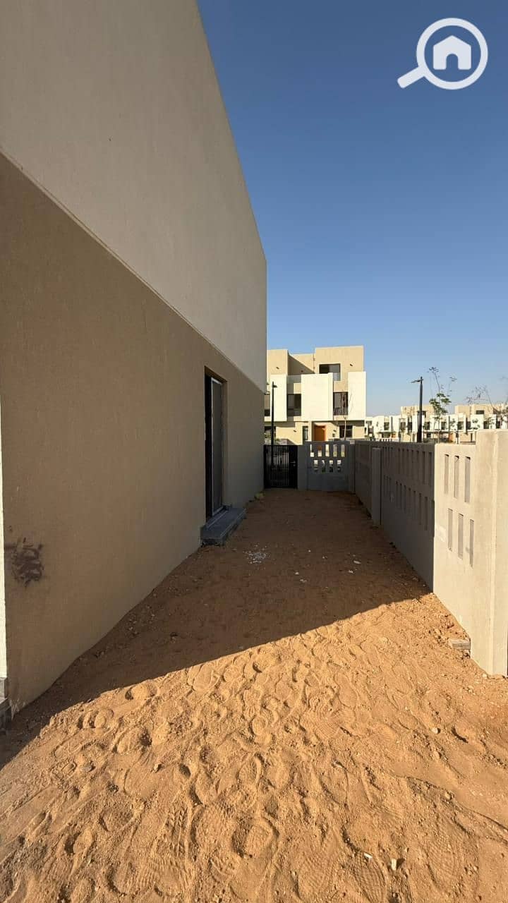 10 WhatsApp Image 2025-10-27 at 2.05. 00 PM. jpeg