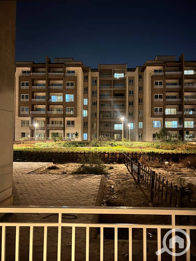 6 53dfa32e-16cf-414e-a3d6-4ec58985a13b. jpg