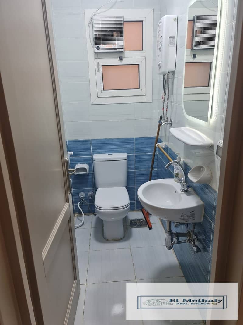 10 1f2b79f6-8613-4dab-abda-73b5f3a40c9c. jpg