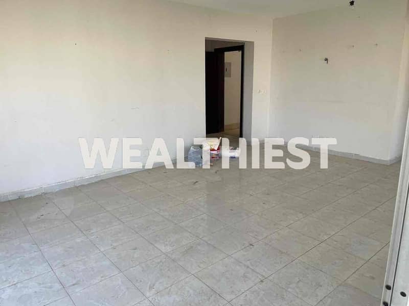 4 4717a5ce-de6a-4aff-86be-7b0f5d47c05f. jpg