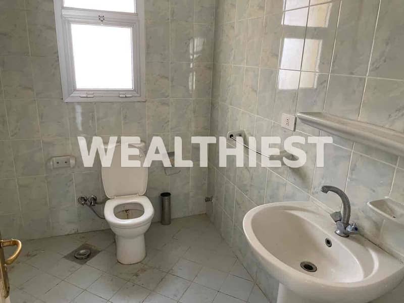 15 c4b78aeb-8222-4b51-a3f4-9fb6dcbc8b5d. jpg