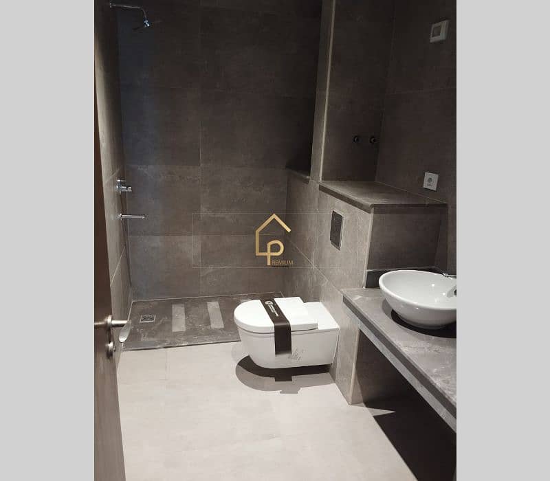 8 WhatsApp Image 2025-10-05 at 12.53. 13 PM (2). jpg