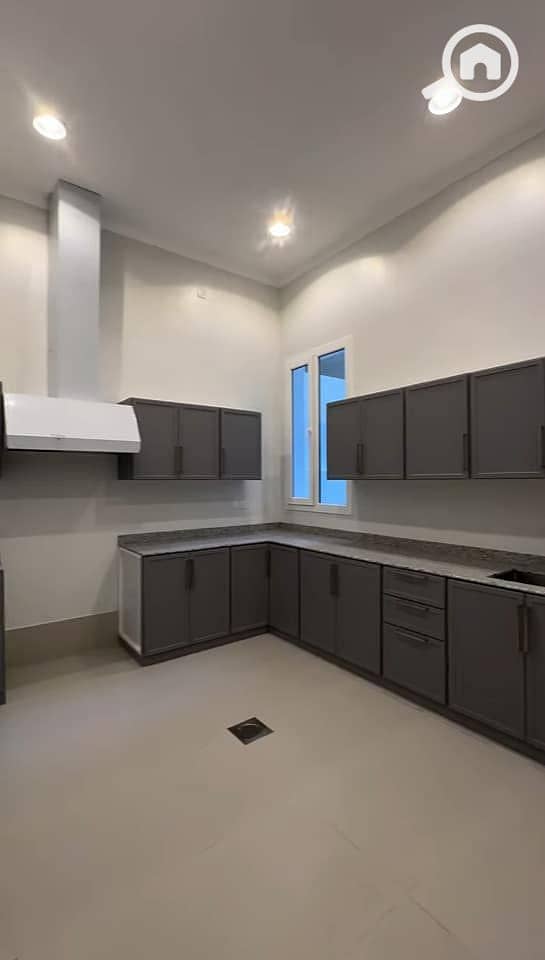 7 495368668_122157678236466431_4305134823014178848_n. jpg