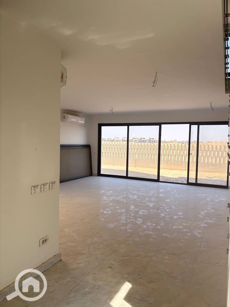 17 49929c48-7b3d-4a42-bde2-0701753dbd68. jpg