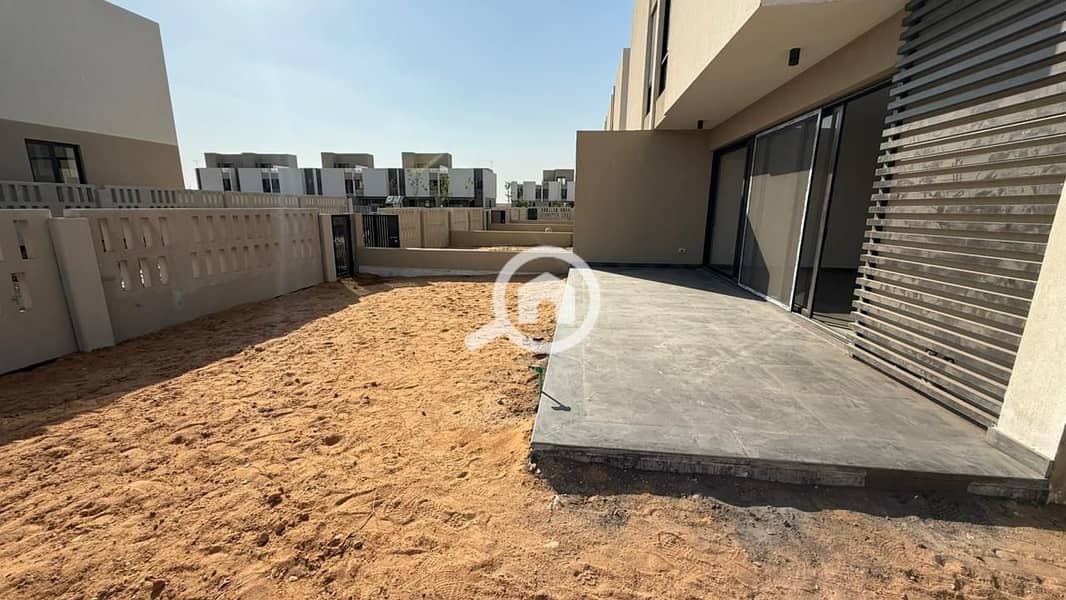 11 WhatsApp Image 2025-10-27 at 2.05. 01 PM. jpeg