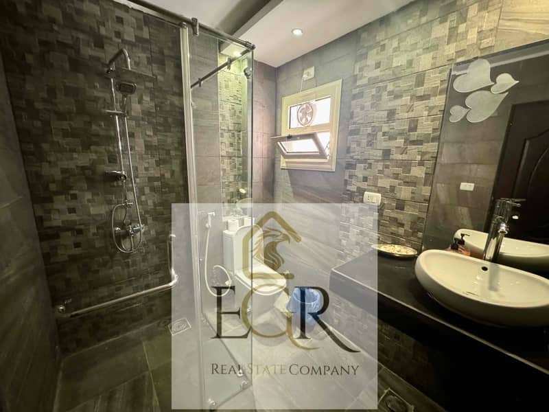 13 b55ea796-d5b1-4a08-a1e4-597ce940150b. jpg