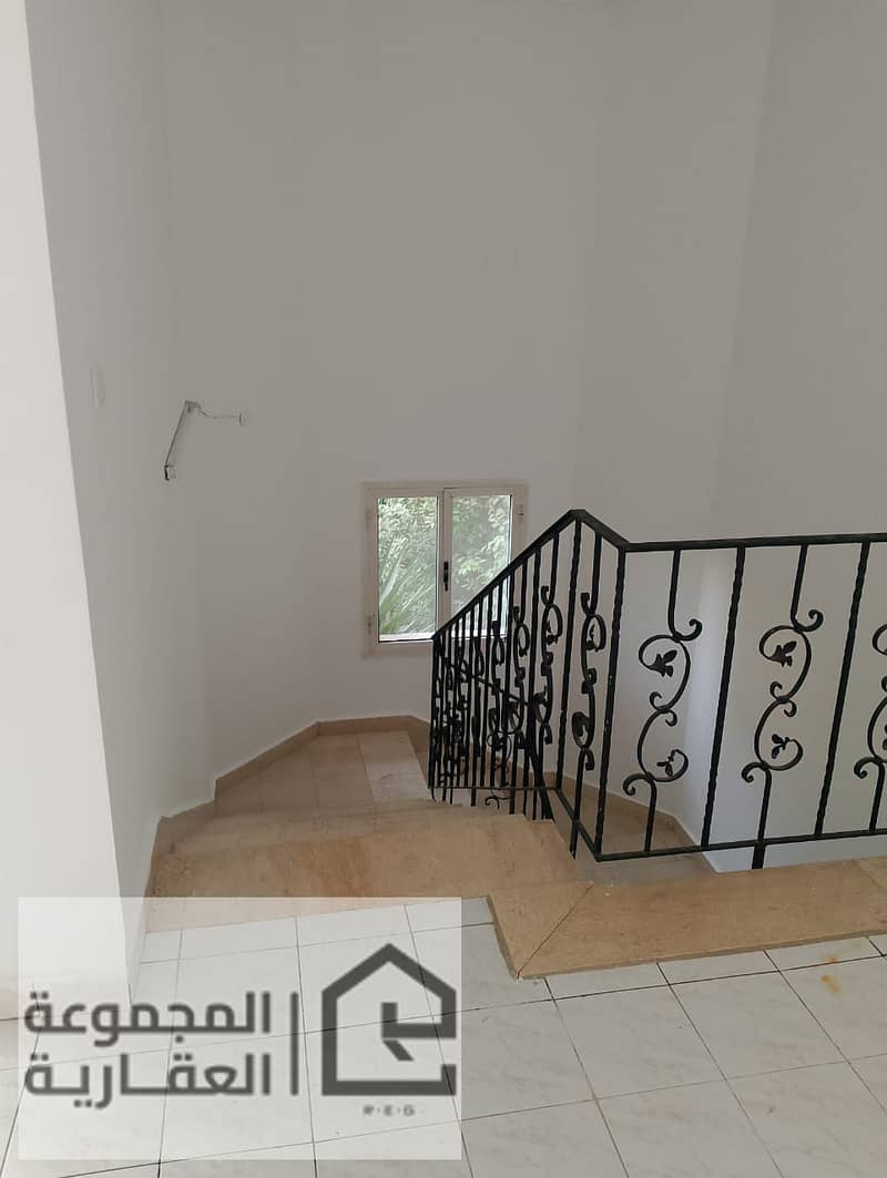 4 f005a94f-d547-43bb-aa26-6569a2cfa846. jpg