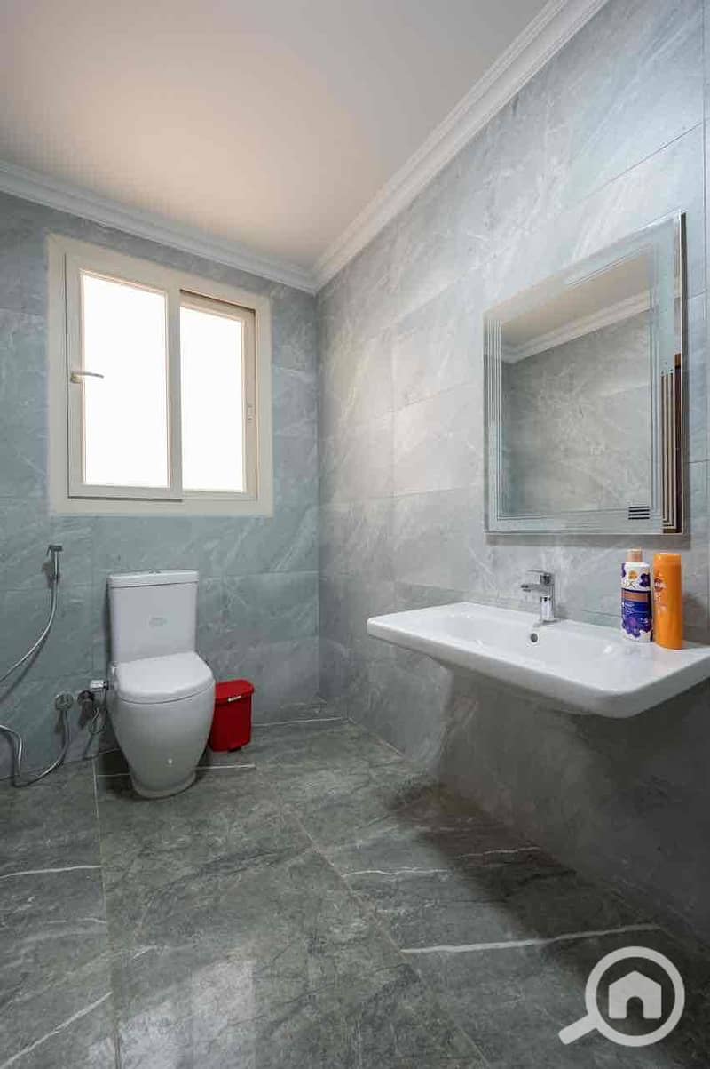 18 9c9239a5-fd0f-4c36-9ed8-740f941f1faf. jpg