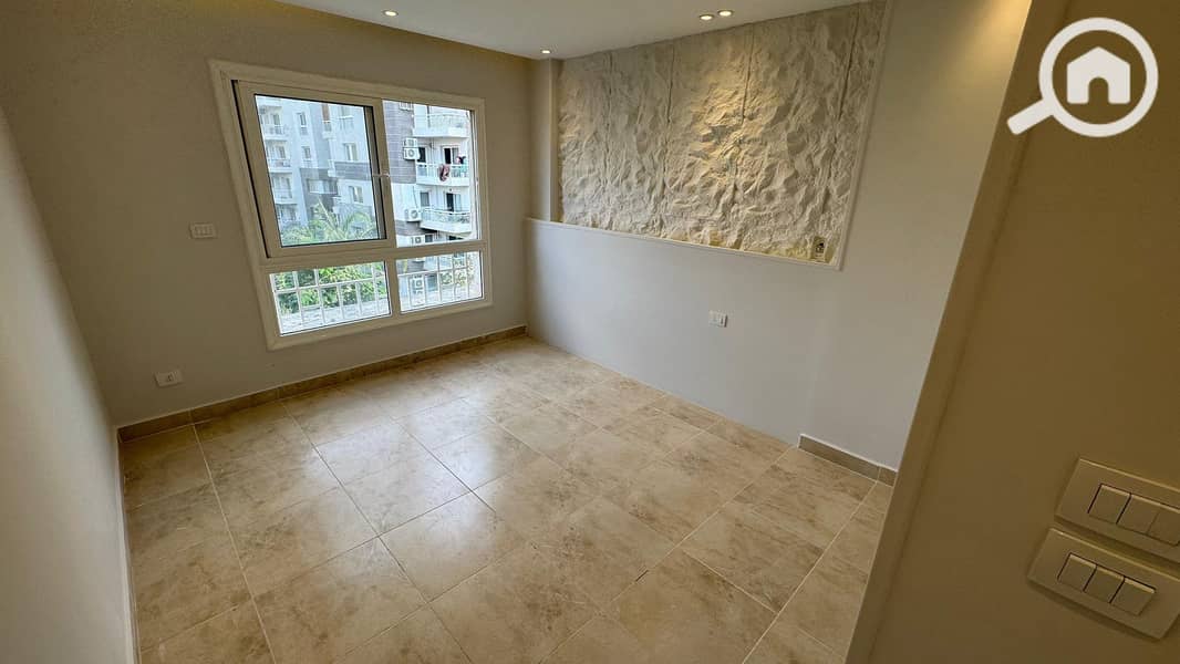 8 574951529_1981481612696827_9204113415031537098_n. jpg