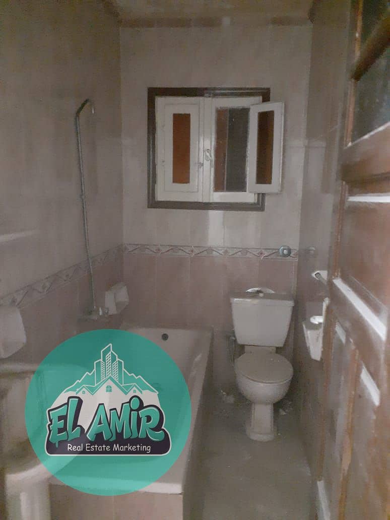 8 bf33e04c-915e-4a02-909d-8604716c4783. jpg