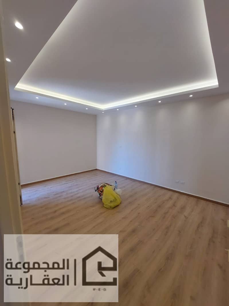 7 b5fc8313-7440-42e7-8488-da3a81234a83. jpg