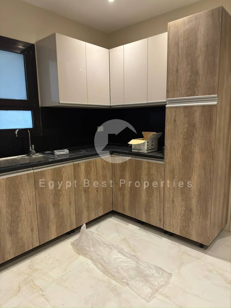 4 27eff35b-8732-4a20-b47e-014023d5051b. jpg