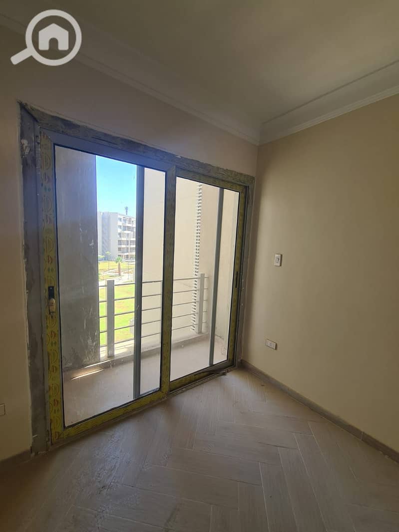 3 92751ef2-cd4c-4342-bf68-5b7f9ca22a5b. jpeg