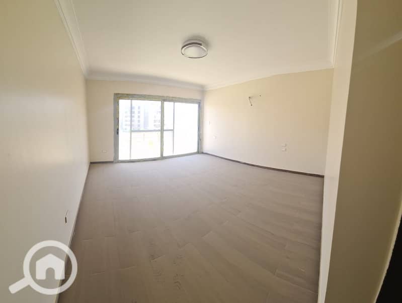 4 1fed993a-38e2-4809-9afd-f8e172855c3e. jpeg