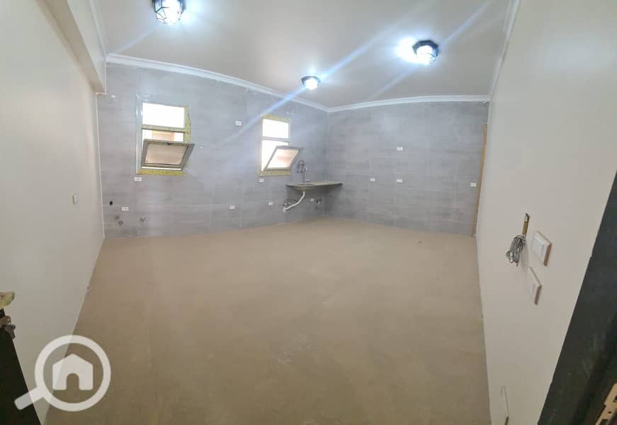 7 aaf79ace-031b-48bf-bafb-fb11b8935525. jpeg