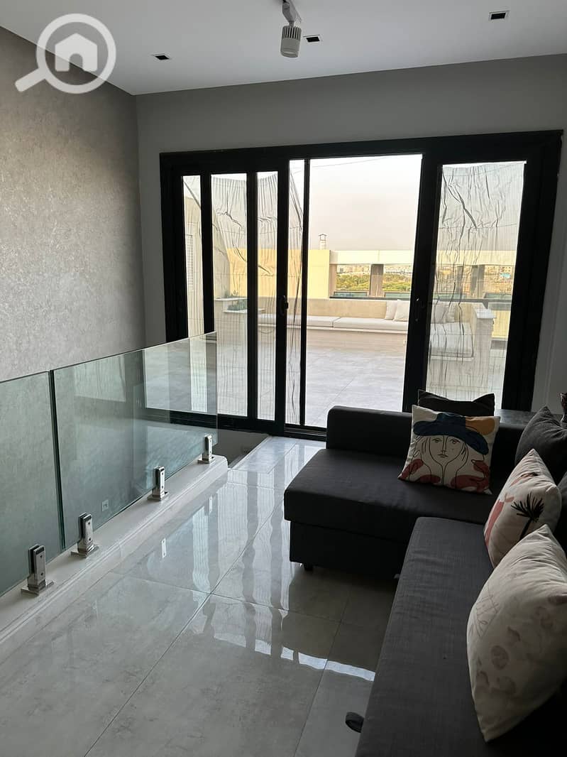 4 23f04dc3-1177-40b0-9ac2-5f13cbf844ae. jpeg