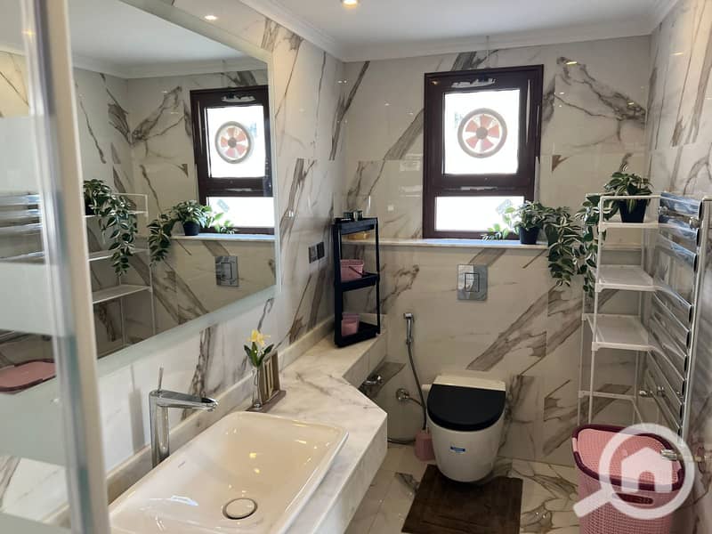 9 4f8e77ec-d977-4669-94ee-f174edb6c90f. jpeg