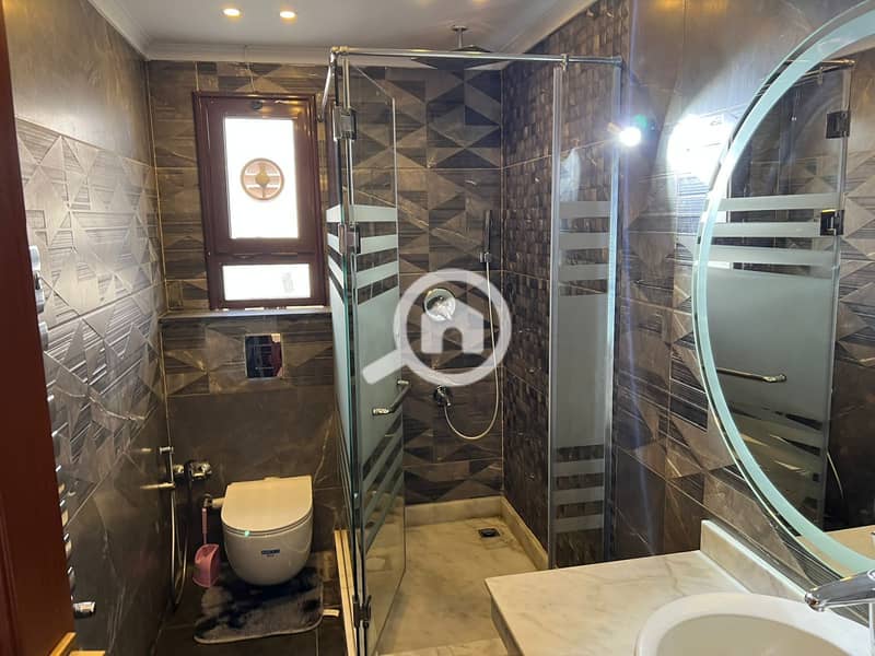 10 06a8983a-b1f7-40d2-ac92-7ac672e2fc0b. jpeg