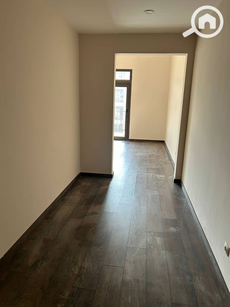 7 9cf0220e-f5dc-4ef7-afb1-54533e085d86. jpeg