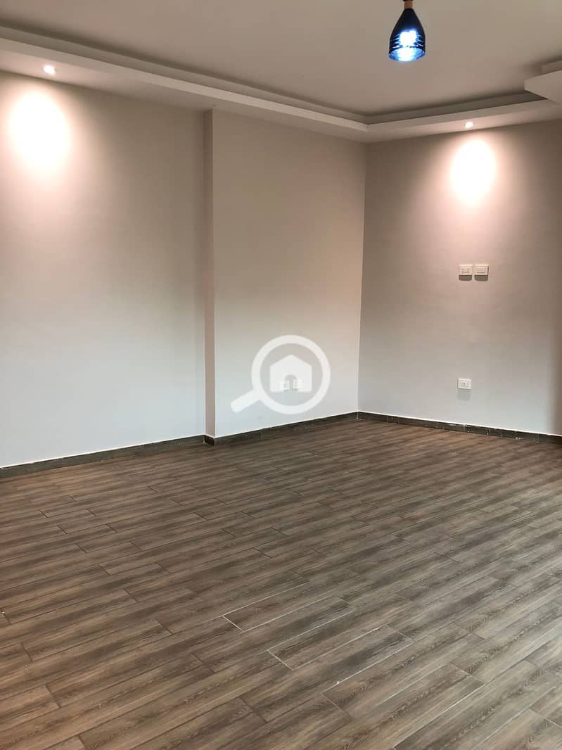 10 WhatsApp Image 2025-11-05 at 18.30. 35 (2). jpeg