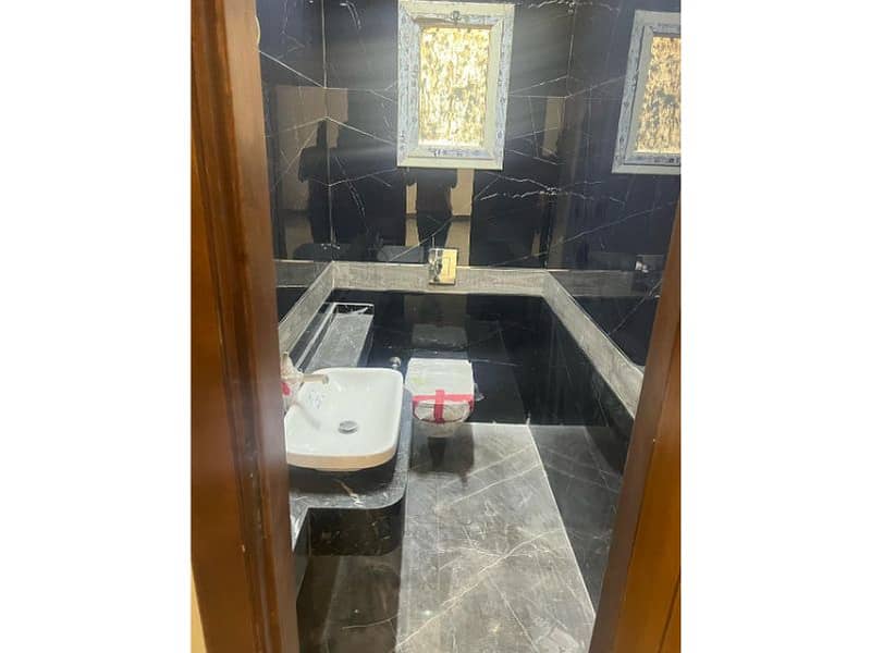 16 5067a6ef-1a1c-4cb6-9c00-c77a2e753ec4. jpg