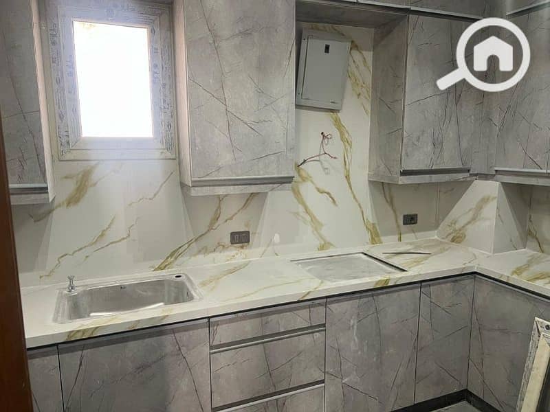 17 1778935b-e68f-4eca-a0f2-f047c2856131. jpg