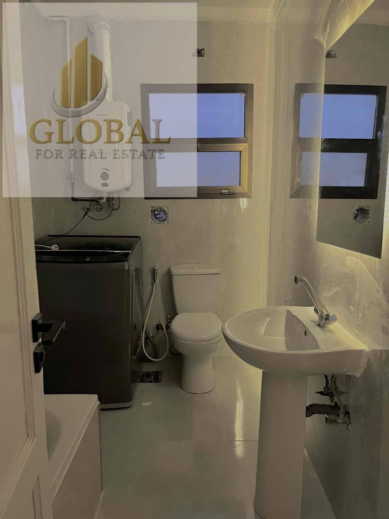 6 ebe29b93-4e89-4556-81c3-69692e307115. jpg