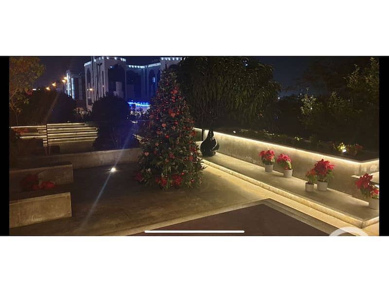 8 6382e9ed-3d2a-4a02-bdf5-f0fefb61c6d3. jpg