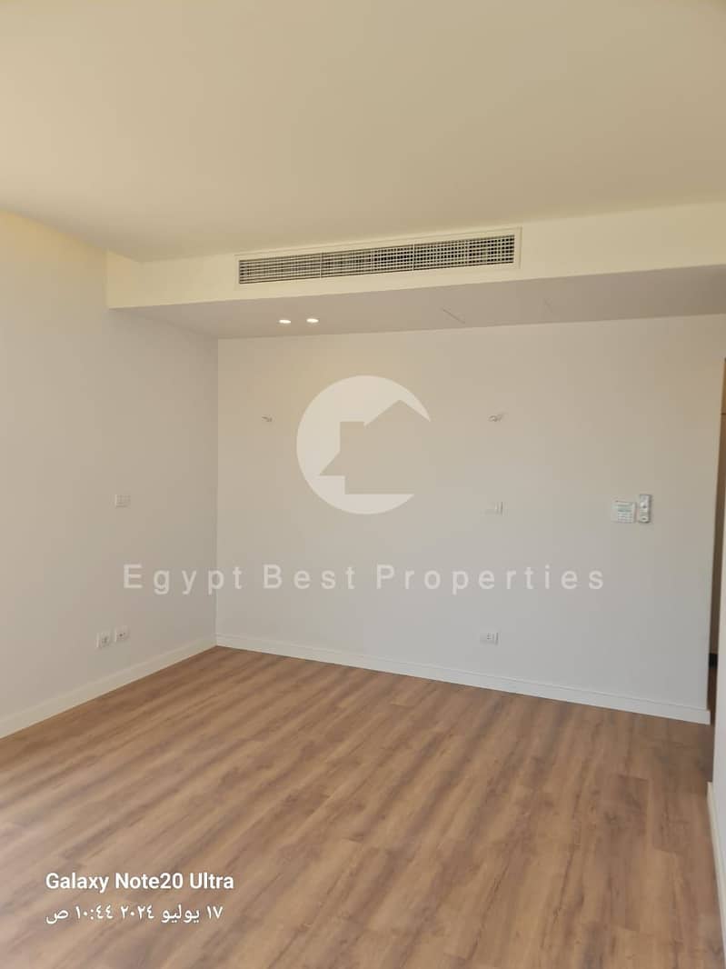 4 2e6465c2-4b45-47f9-bc9f-33f17686aef8. jpg