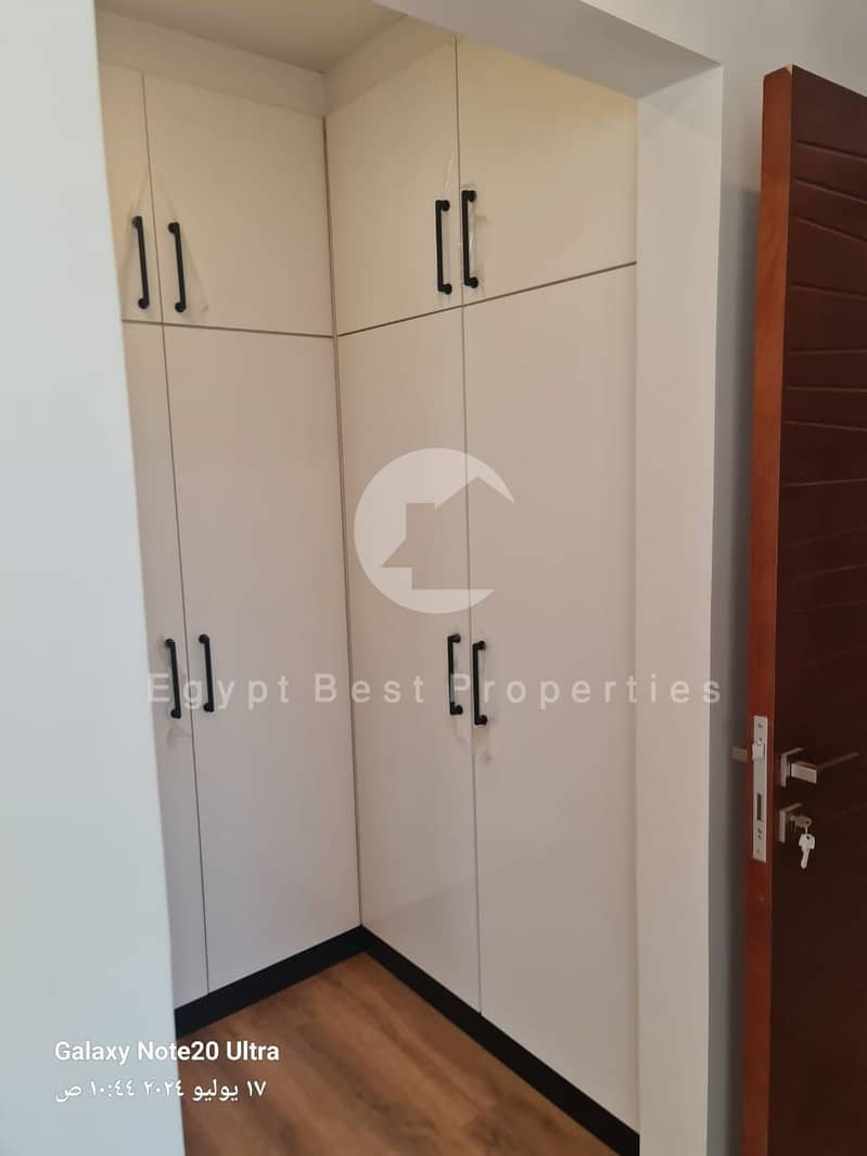 11 c4a1226d-2169-4b20-94fe-c8225f427252. jpg