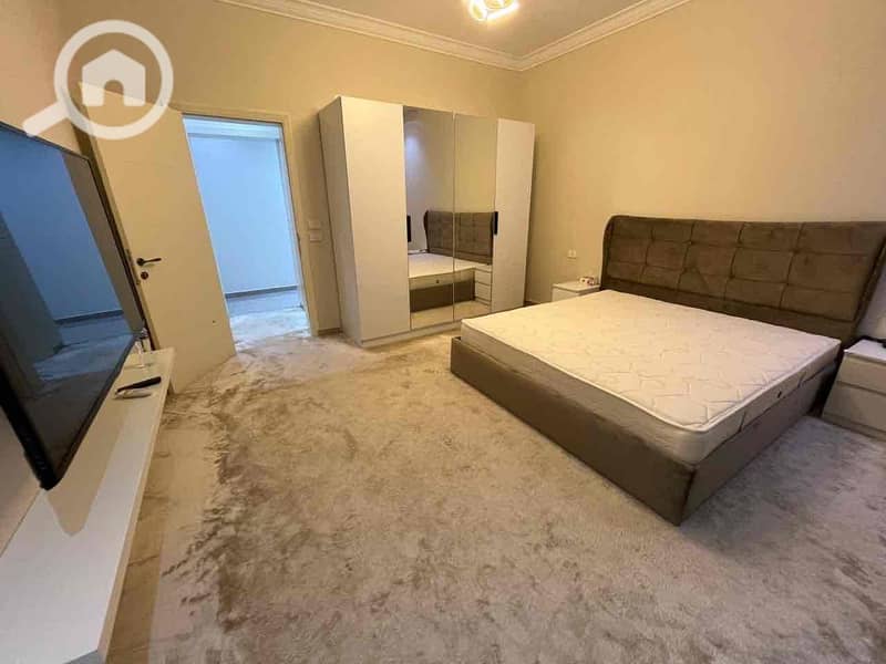 2 235771d5-5991-46f3-b94d-72d02d43219d. jpg