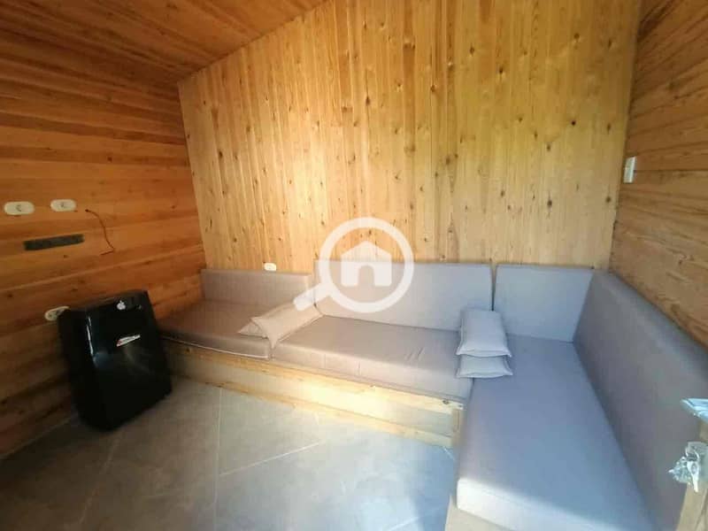 5 b5895868-fbed-4db0-9958-9bc556a8a1e6. jpg