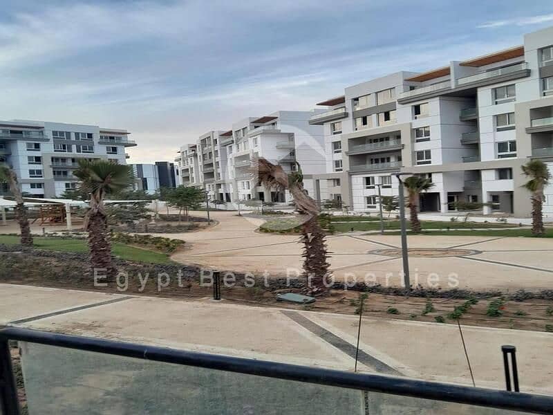 4 c7c2a7bc-789e-4aee-a2e7-12b822a17bf8. jpg