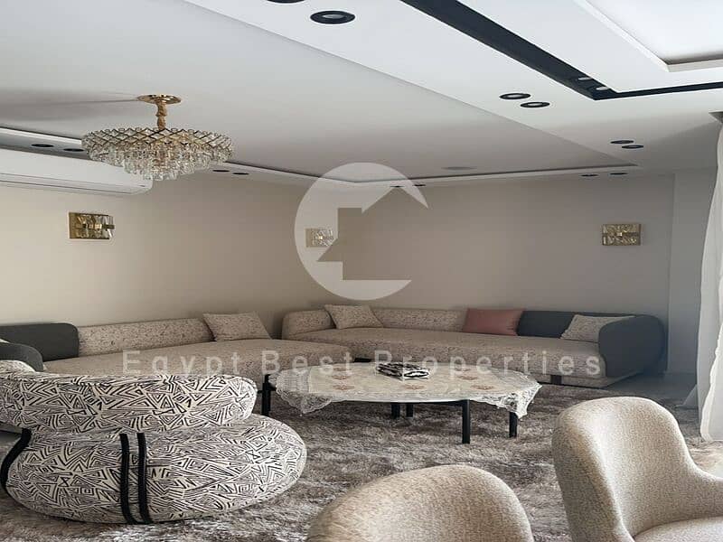 8 aec57180-436f-49fc-9cc1-ef92a968d5a4. jpg