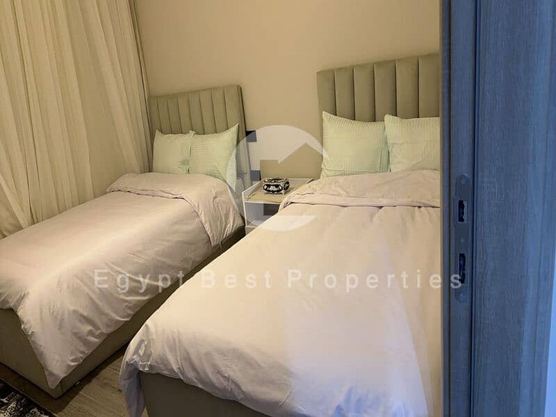 10 d5ac8d8d-61e0-487a-be38-31cf84afced1. jpg