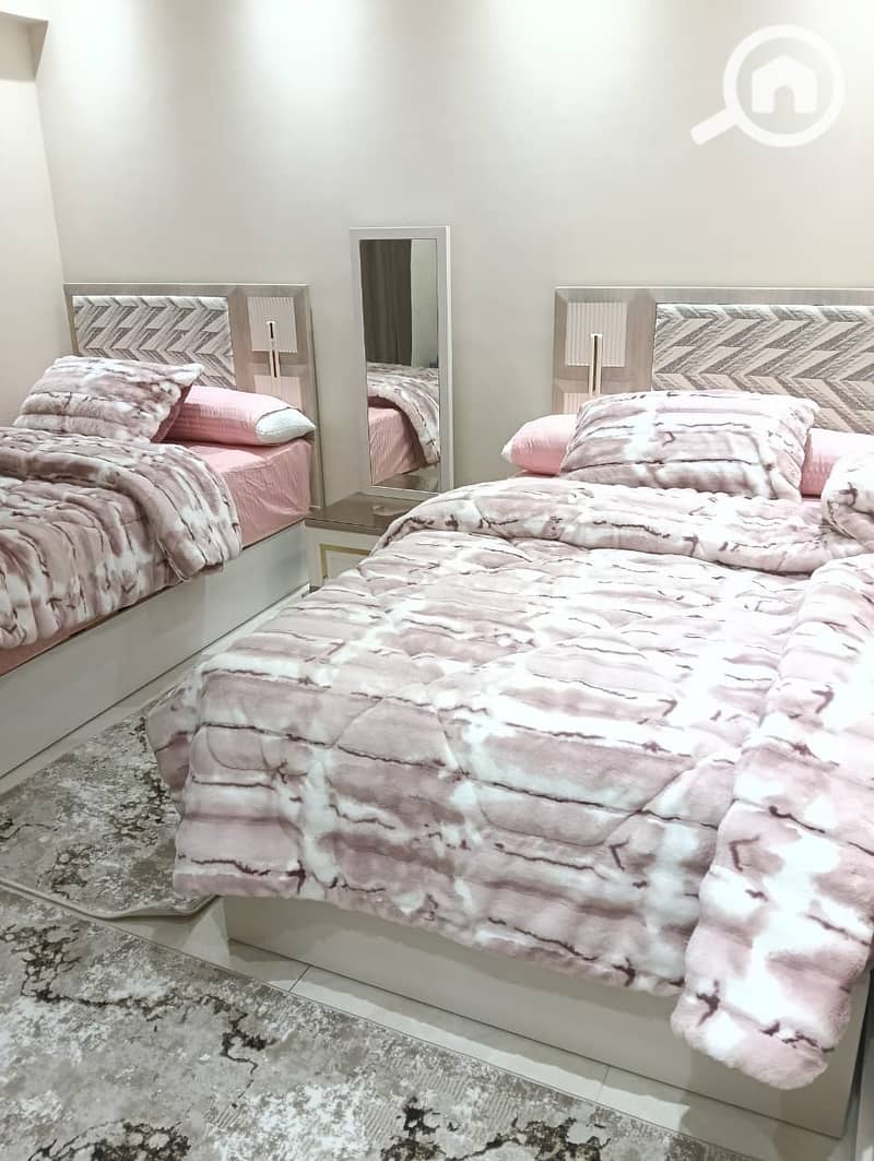 1000008216. jpg 1000008216. jpg