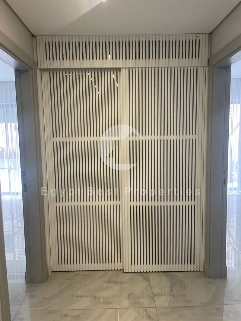 5 65d78dc9-92f4-45d2-9832-eb5d61bd580a. jpeg