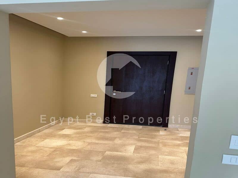 5 6efd9ff2-c757-40aa-a111-b4583118beec. jpg