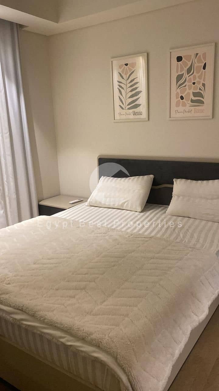 4 9ecbade6-3570-46ce-b419-265e1f45fa4b. jpeg