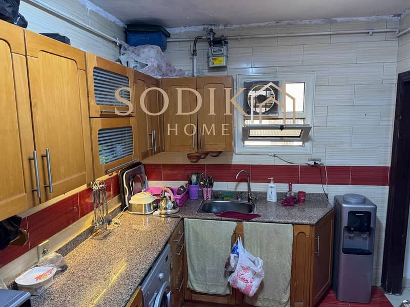 11 b6637f7c-f41d-4c6a-8943-1c9e21ba64ed. jpg