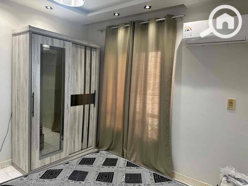 7 b9d00f14-53d9-4b95-9cd9-f94b5903fcee. jpg