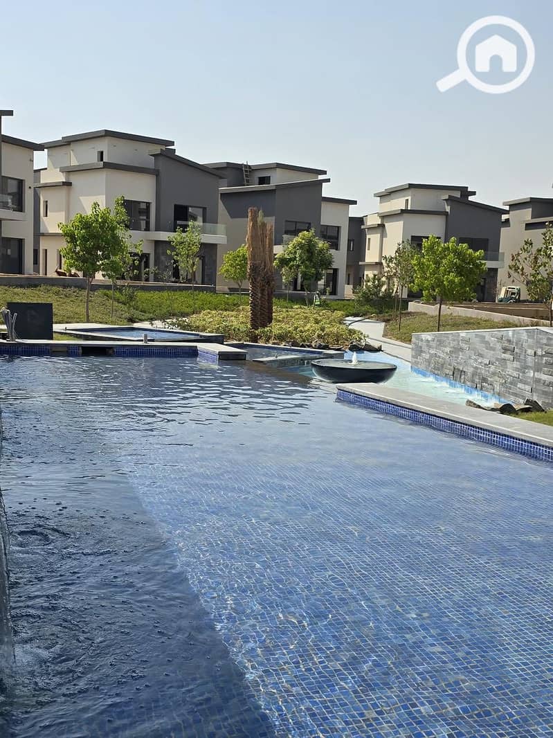 9 572759873_122269373084233445_3266135570756044633_n - Copy. jpg