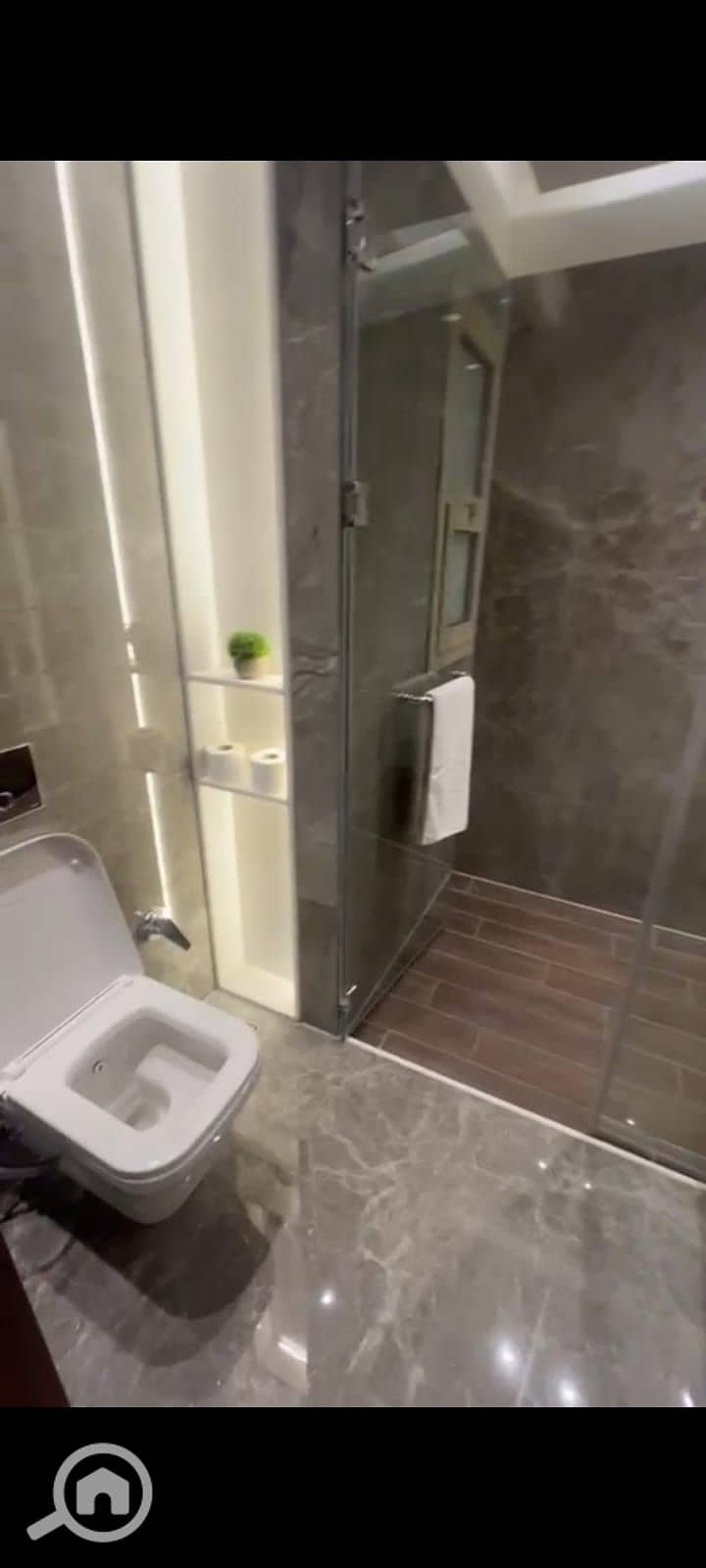 8 628e8084-07be-4d0e-8399-7f90aab33e78. jpg