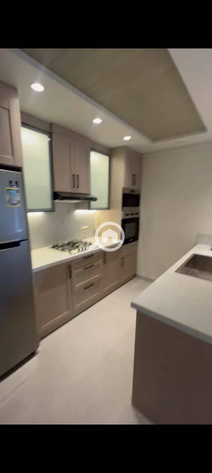 10 ac3bc722-548e-4b01-b8a0-ab3558e51c82. jpg