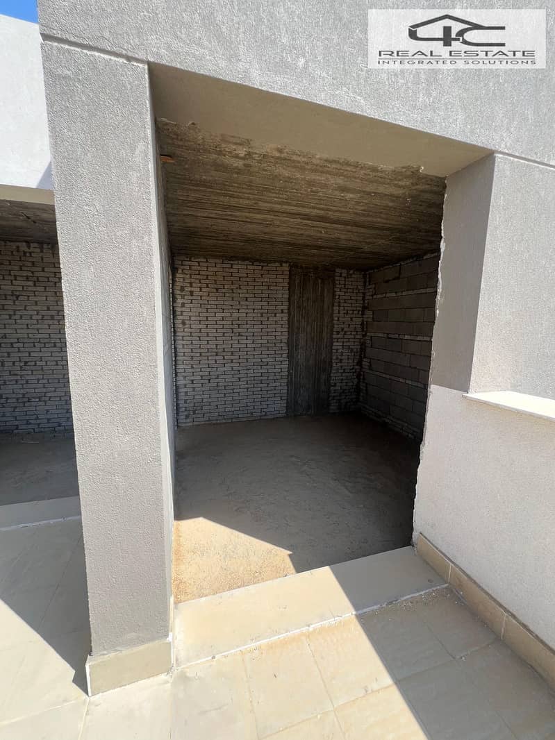 8 WhatsApp Image 2025-11-04 at 7.28. 50 PM. jpeg