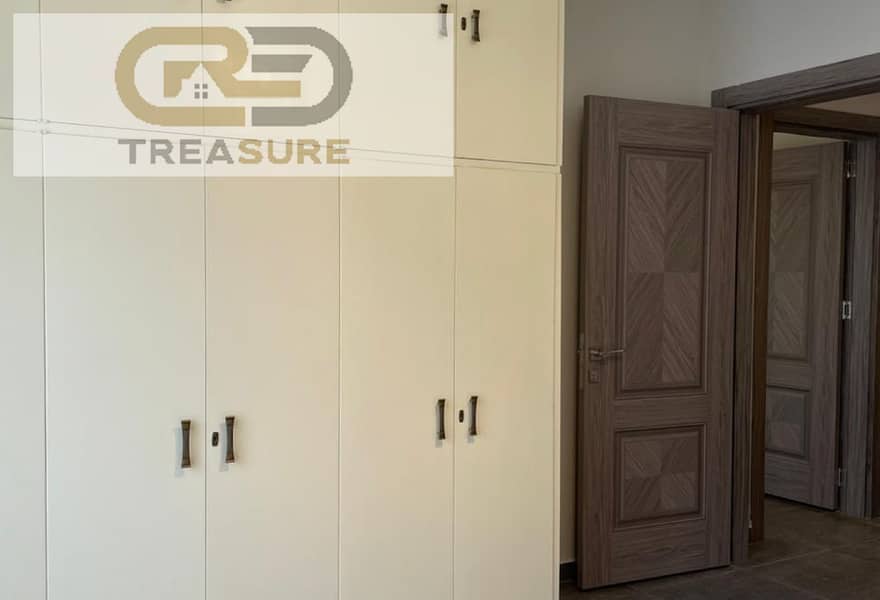 18 e8f2e3c3-224e-4186-bd7b-b57ce773102b. jpg