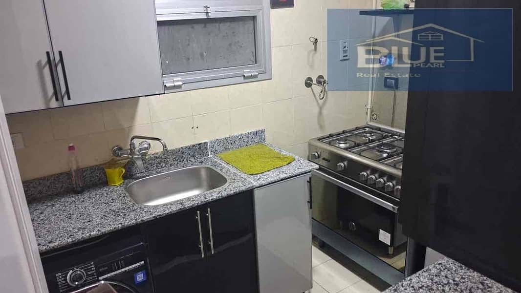 10 f0c0bd71-ba45-49bf-9af8-455be52f3442. jpg